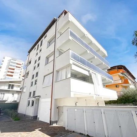 Apartment Platinum House