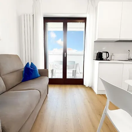 Daire Platinum House
