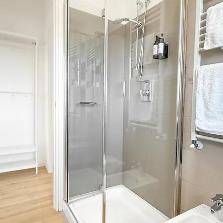 Platinum House Apartment